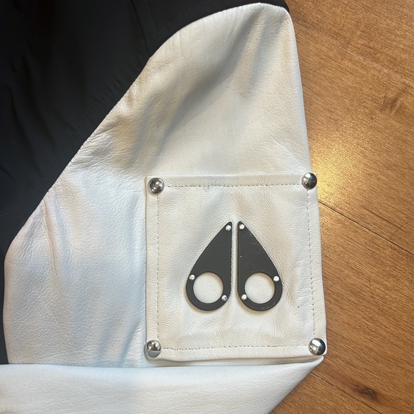 RARE! Authentic Moose Knuckles Leather & Nylon Bomber Jacket - Picture 2 of 6